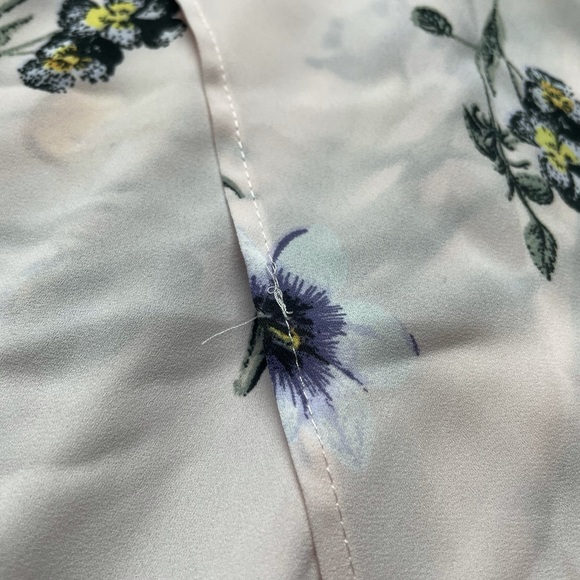 🎉3/$15🎉 soho NY&C Light Pink Professional Blouse - Picture 7 of 7